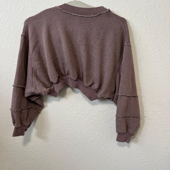 Out From Under XS Mauve Cropped Sweatshirt With Raw Hem & Balloon Sleeves - Picture 6 of 6